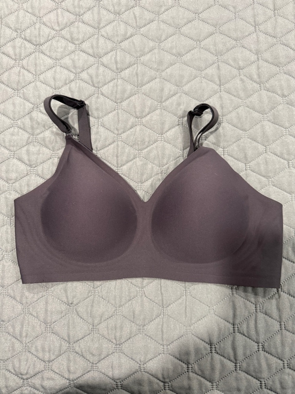 Seamless Molded Cup Bra - Black